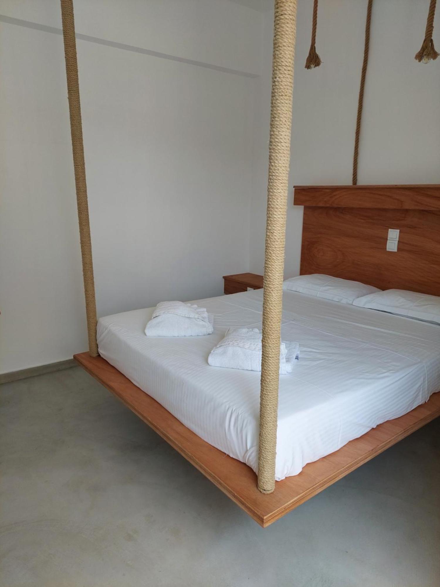 Apartamento Golden Star Praxitelous Agia Marina  Exterior foto